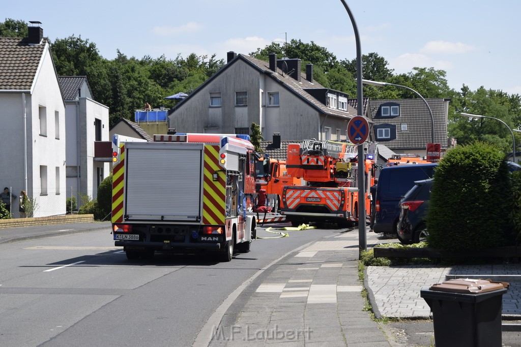 Feuer 1 Koeln Porz Grengel Waldstr P001.JPG - Miklos Laubert